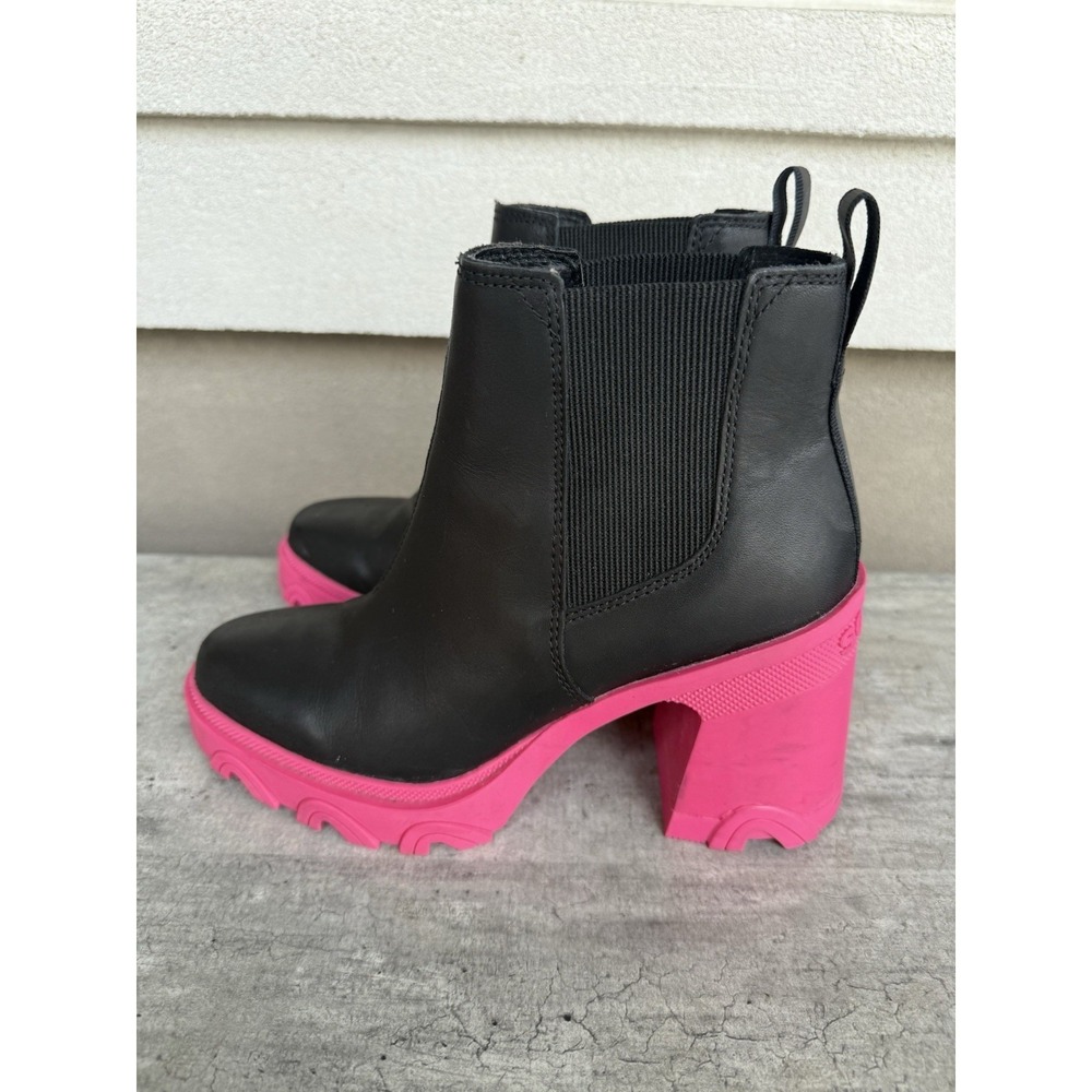 SOREL Brex Chelsea Heel Boots Black Cactus Pink Women's Size 7.5